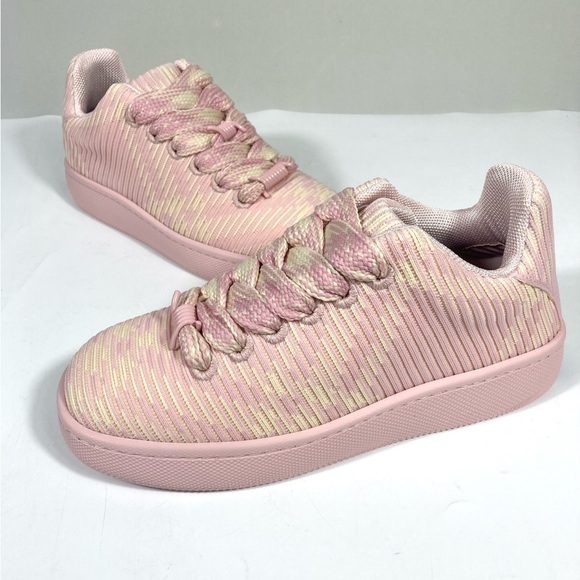 Burberry Knit Low Top Sneakers Cameo Pink Check Size 39 6 UK 9 US NEW - Picture 1 of 17